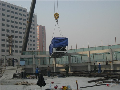 设备吊装过程中大型吊装设备与小型吊装设备的应用