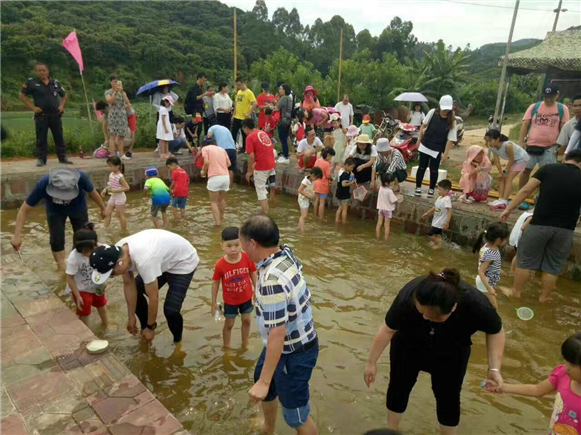 深圳农家乐泥巴园农场捕鱼达人比赛