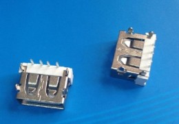 A母USB 短体10.6mm 四个脚锥型 针SMD