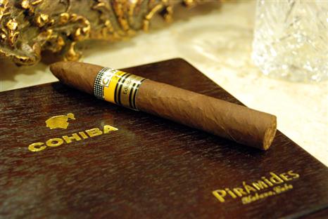 COHIBA Piramides 2006 年限量版