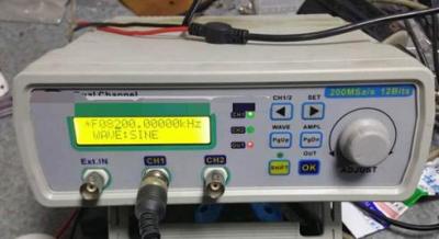 4.7MHz8.2MHz10.2MHz多段可調頻率檢測儀